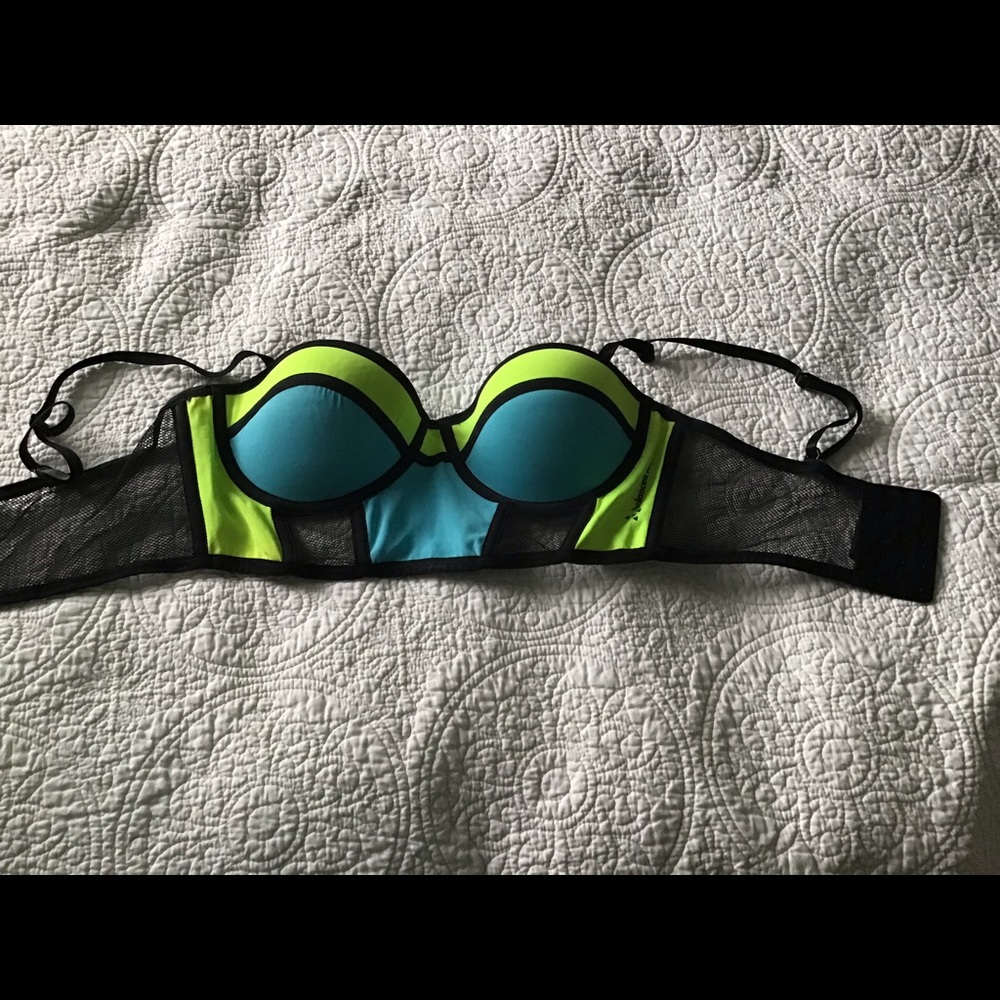 Balance tech  bra with camisole band. 3 different colours.
